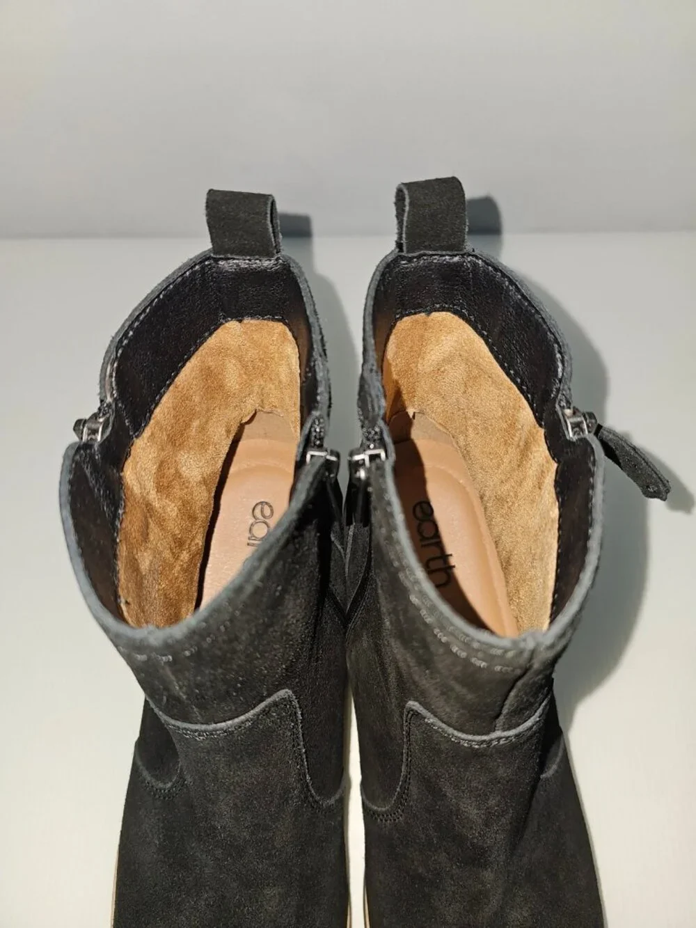 Earth Clinto Platform Wedge Ankle Booties Womens 9.5 Black Suede Comfort Boot